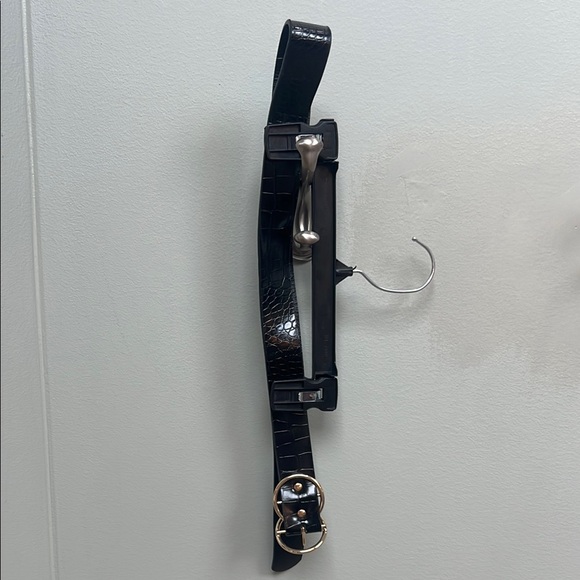 Accessories - Black Croc-Embossed Belt with Silver Buckle